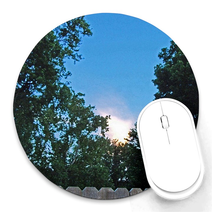 Coming Sunset Accented Edges 8  Mouse Pad (Round)