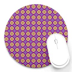 Purple Decorative Quatrefoil 8  Mouse Pad (round)