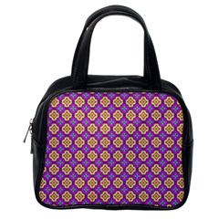 Purple Decorative Quatrefoil Classic Handbag (one Side)