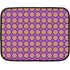 Purple Decorative Quatrefoil Mini Fleece Blanket (two Sided)