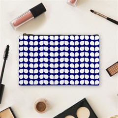 Blue And White Leaf Pattern Cosmetic Bag (medium)