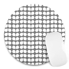 Gray And White Leaf Pattern 8  Mouse Pad (round)