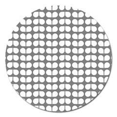 Gray And White Leaf Pattern Magnet 5  (round)