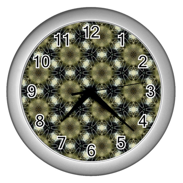 Faux Animal Print Pattern Wall Clock (Silver)