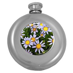 Yellow White Daisy Flowers Hip Flask (round)