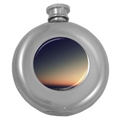 Unt5 Hip Flask (round)