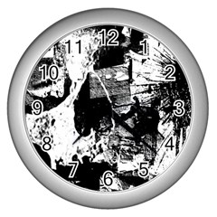 Grunge Skull Wall Clock (silver)