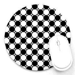 Black And White Polka Dots 8  Mouse Pad (round)