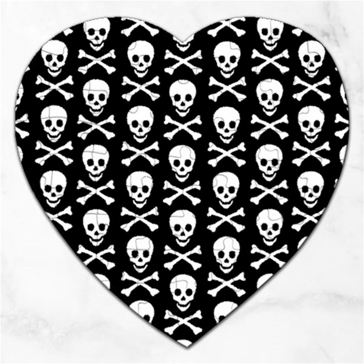 Skull and Crossbones Pattern Jigsaw Puzzle (Heart)