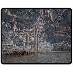 Industry V Fleece Blanket (medium) 