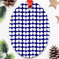 Blue And White Leaf Pattern Ornament (Oval) 