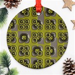 Plastic shapes pattern Ornament (Round) Front