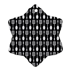 Black And White Spatula Spoon Pattern Snowflake Ornament (2-side)