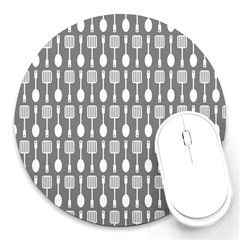 Gray And White Kitchen Utensils Pattern Round Mousepads