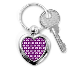 Modern Chic Vector Camera Illustration Pattern Key Chains (heart)  by GardenOfOphir