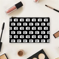 Modern Chic Vector Camera Illustration Pattern Cosmetic Bag (medium) 