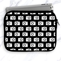 Modern Chic Vector Camera Illustration Pattern Apple Ipad 2/3/4 Zipper Cases by GardenOfOphir