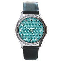 Gerbera Daisy Vector Tile Pattern Round Metal Watches