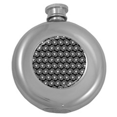 Black And White Gerbera Daisy Vector Tile Pattern Round Hip Flask (5 Oz) by GardenOfOphir