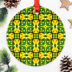 Cute Pattern Gifts Ornament (round) 