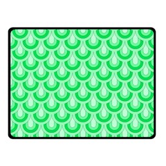 Awesome Retro Pattern Green Fleece Blanket (small)