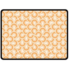 Retro Mirror Pattern Peach Fleece Blanket (large) 