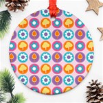 Chic Floral Pattern Ornament (Round)  Front