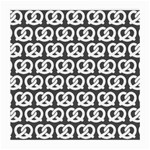 Gray Pretzel Illustrations Pattern Medium Glasses Cloth (2-Side) Back