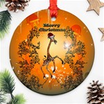 Funny, Cute Christmas Giraffe Ornament (Round) 