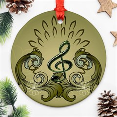 Decorative Clef With Damask In Soft Green Ornament (round) 