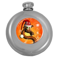 Funny Cute Christmas Giraffe With Christmas Hat Round Hip Flask (5 Oz)