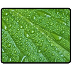 Green Leaf Drops Fleece Blanket (medium) 