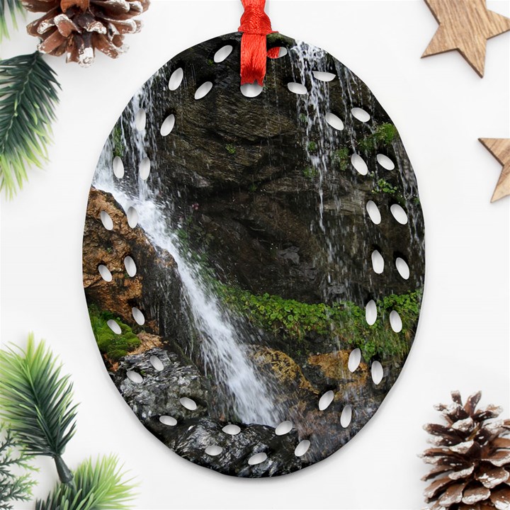 WATERFALL Ornament (Oval Filigree) 