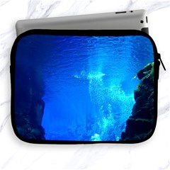 Underwater Trench Apple Ipad 2/3/4 Zipper Cases by trendistuff