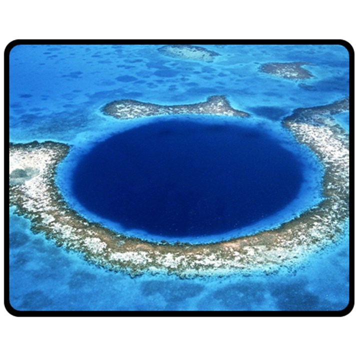 GREAT BLUE HOLE 2 Fleece Blanket (Medium) 