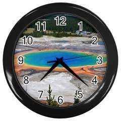 Grand Prismatic Wall Clocks (black) by trendistuff