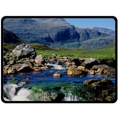 The Clisham Fleece Blanket (large) 