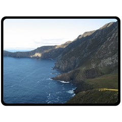 Croaghaun Cliffs Fleece Blanket (large) 