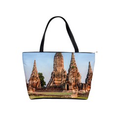 Chaiwatthanaram Shoulder Handbags by trendistuff