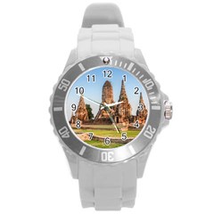 Chaiwatthanaram Round Plastic Sport Watch (l) by trendistuff