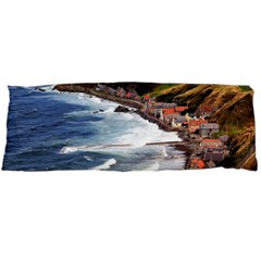 Scotland Crovie Body Pillow Cases (dakimakura)  by trendistuff