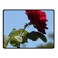 Red Rose 2 Fleece Blanket (small)