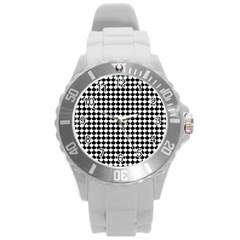 Black And White Scallop Repeat Pattern Round Plastic Sport Watch (l) by PaperandFrill