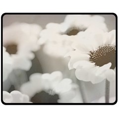 BLACK AND WHITE FLOWER Fleece Blanket (Medium) 