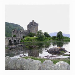 Scotland Eilean Donan Medium Glasses Cloth by trendistuff