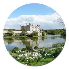 Leeds Castle Magnet 5  (round) by trendistuff