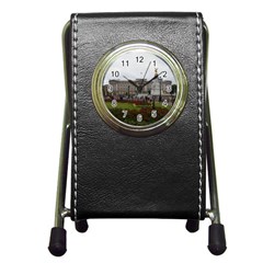 Buckingham Palace Pen Holder Desk Clocks by trendistuff