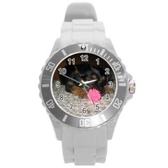 PUPPY WITH A CHEW TOY Round Plastic Sport Watch (L)