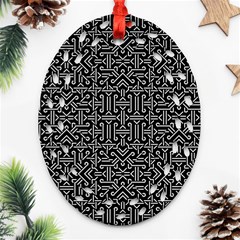 Black And White Ethnic Sharp Geometric  Ornament (oval Filigree) 