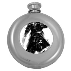 Assassins Creed Black Flag Tshirt Round Hip Flask (5 Oz) by iankingart